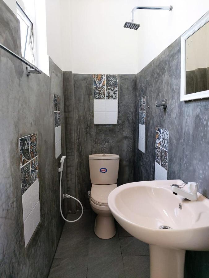 Anusha Apartment 15 Homestay Galle Extérieur photo